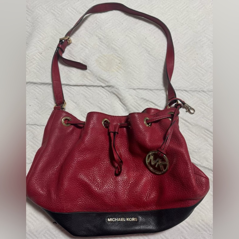 Michael Kors Pebbled Leather Large Drawstring Messenger Bucket Bag